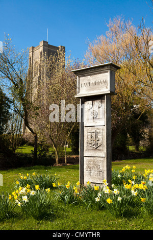 Lavenham Ortsschild von St. Peter und St. Paul Kirche, Lavenham, Suffolk, UK Stockfoto