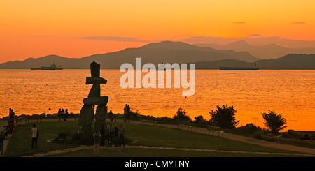 Das Inushuk-Denkmal in sunset Park an der English Bay, olympische Symbol Westend Stadt Vancouver, Kanada, Nordamerika Stockfoto