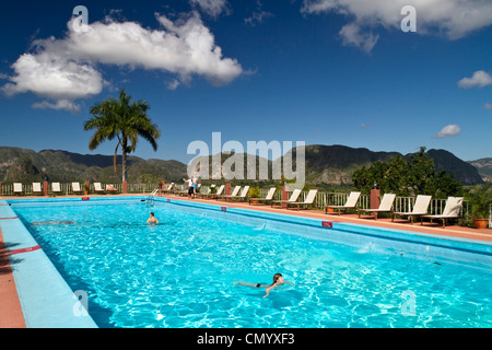 Vinales Tal, Pool Hotel Jaminez, Provinz Pinar del Rio, Kuba, große Antillen, Antillen, Karibik, West Indies, zentral Am Stockfoto