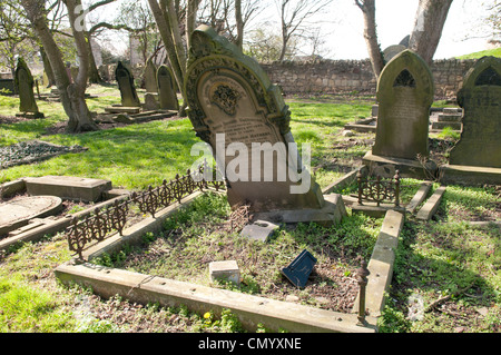 Friedhof; St.-Marien Kirche, Kippax Stockfoto