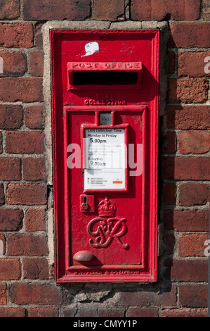 Royal Mail / Postamt Wand Briefkasten, Kippax Stockfoto