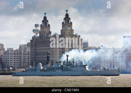 HMS Liverpool, so dass Wasser für die Stilllegung Stockfoto