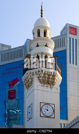 Bahrain, Manama, das Minarett der Moschee Kanoo, im Zentrum Stadt Stockfoto