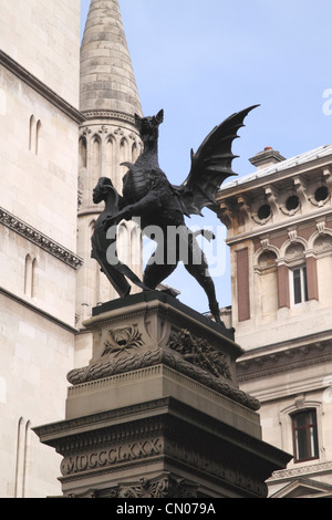 Griffin-Statue am Temple Bar Fleet Street London Stockfoto