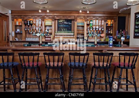 die Räuber-Pub-Bar mit Sitzgelegenheiten Stockfoto