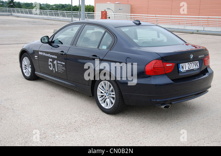 BMW 320d Efficient Dynamics - meine 2005 (FL 2009) - Premium-deutsche obere Mittelklasse Auto (Teil D) - auf dem Parkplatz Stockfoto