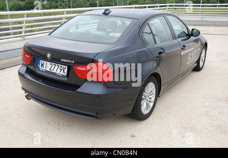 BMW 320d Efficient Dynamics - meine 2005 (FL 2009) - Premium-deutsche obere Mittelklasse Auto (Teil D) - auf dem Parkplatz Stockfoto