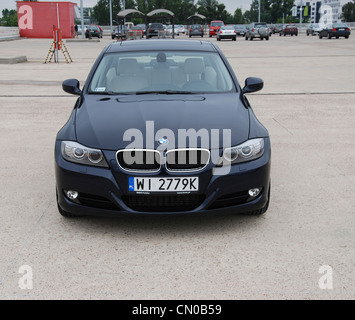 BMW 320d Efficient Dynamics - meine 2005 (FL 2009) - Premium-deutsche obere Mittelklasse Auto (Teil D) - auf dem Parkplatz Stockfoto