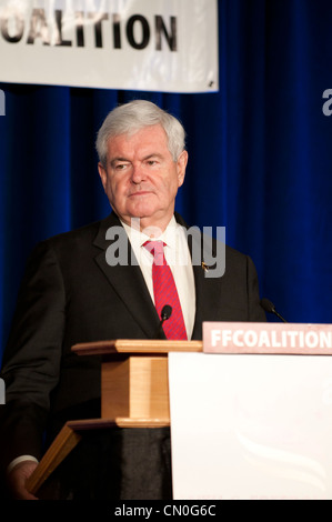 Newt Gingrich kommt zu Wisconsin Unterstützung für die kommenden Vorwahlen in einer GOP politische Kundgebung zu sammeln. Stockfoto