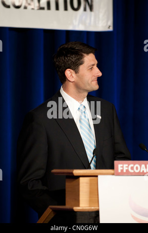Paul Ryan kommt von Waukesha, wi Mitt Romney für die bevorstehenden Präsidentschaftswahlen Vorwahlen zu billigen und sprechen mit den GOP-Unterstützer. Stockfoto