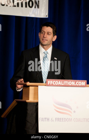 Paul Ryan kommt von Waukesha, wi Mitt Romney für die bevorstehenden Präsidentschaftswahlen Vorwahlen zu billigen und sprechen mit den GOP-Unterstützer. Stockfoto