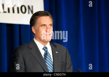 Mitt Romney spricht zu seinen Bestandteilen bei einer Kundgebung in Wisconsin Unterstützung für die präsidentenprimärstromkreise zu sammeln. Stockfoto