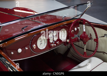 Delahaye Typ 165 Cabriolet im Mullin Museum in Oxnard, Kalifornien Stockfoto