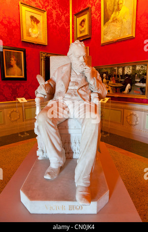 Florenz, Palazzo Pitti, Kunstwerke in der Galerie für moderne Kunst, Statue von Victor Hugo Stockfoto
