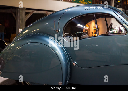 Die 1936 Bugatti Typ 57 SC Atlantic im Mullin Museum in Oxnard, Kalifornien.  Eines von drei Autos mit nur zwei Überlebende gebaut Stockfoto