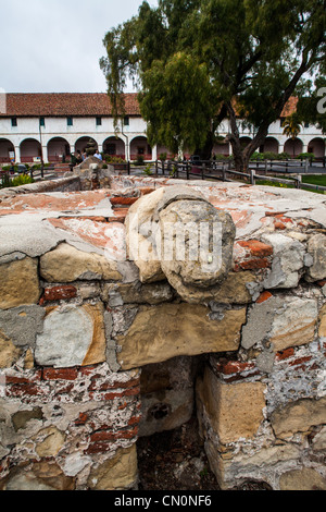 Szenen aus der Mission Santa Barbara in Santa Barbara in Kalifornien Stockfoto