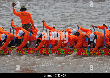 NGO-Regatta feiert Khmer Menschen Neujahrsfest, Ghe Ngo Festival, am Mekong River, Soc Trang, Vietnam Stockfoto