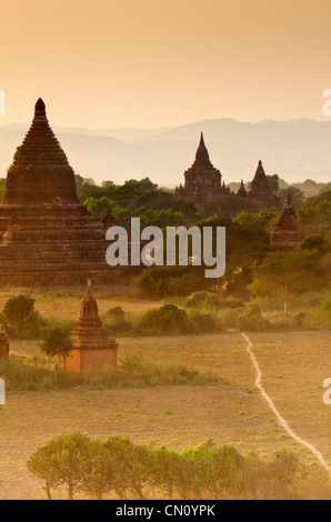 Tempel in der Abenddämmerung, Bagan, Myanmar Stockfoto