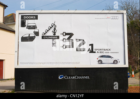 ClearChannel Billboard Horten für Audi Autos in Newport South Wales UK Stockfoto