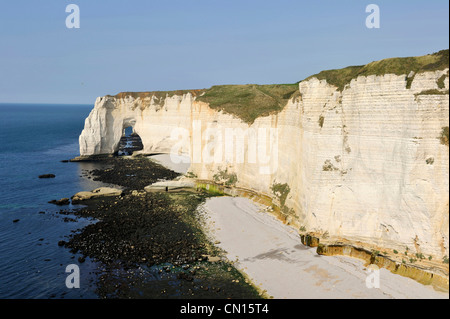 Frankreich, Seine Maritime, Pays de Caux, Cote d ' d'Albatre, Etretat, Aval Klippen Stockfoto