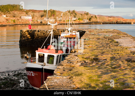 Angelboote/Fischerboote in Broadford, Isle Of Skye, Schottland, Großbritannien. Stockfoto