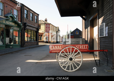 Eine leere Straße Szene bei Blist Hills Victorian Town, Teil der Ironbridge Gorge Museen Gruppe. Stockfoto