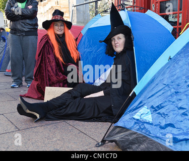 11.10.2010-Fans Campieren am Leicester Square für die Premiere von Harry Potter und die Heiligtümer des Todes (Teil eins des letzten Buches) nehmen soll morgen statt 11.11.2010. Stockfoto