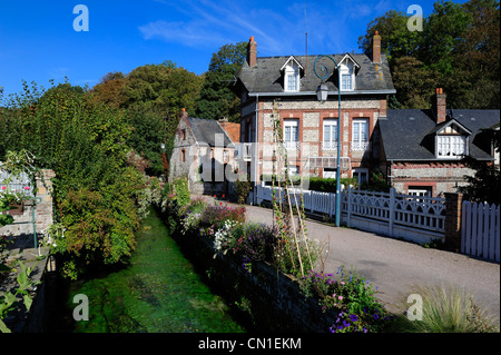 Frankreich, Seine Maritime Veules Les Roses, das Veules ist ein berühmter Fluss für die kurze Länge seines Laufes (1100 m) Stockfoto