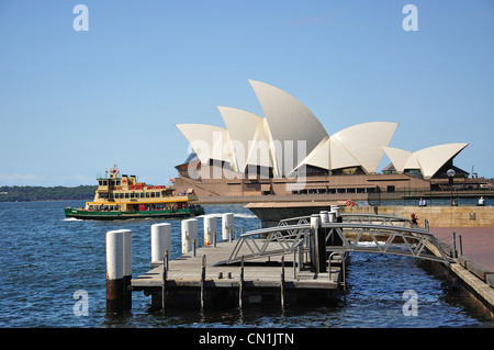 Sydney Opera House von Campbells Cove, Sydney Harbour, Sydney, New South Wales, Australien Stockfoto