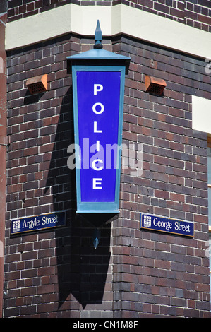 Alte Polizei Lampe zu unterzeichnen, im historischen Viertel "The Rocks", George Street, Sydney, New South Wales, Australien Stockfoto