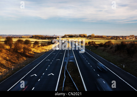 Autos auf der Autobahn, Nordostengland, UK Stockfoto