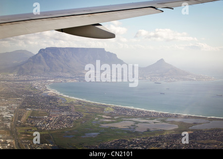 Blick aus dem Flugzeugfenster von Cape Town, Südafrika Stockfoto