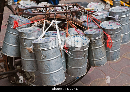 Tiffin Boxen Churchgate Station Mumbai Bombay Indien Stockfoto