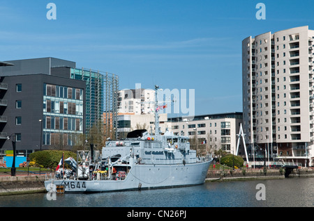 M644 dreigliedrigen Klasse Minehunter vom niederländischen Marine vor Anker in einem der alten Docks in Cardiff Bay Stockfoto