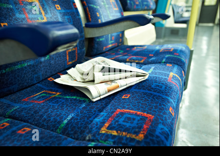 Müll in einem u-Bahn-Zug Stockfoto