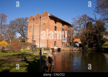 Wassermühle am Letheringsett, North Norfolk, England. Stockfoto