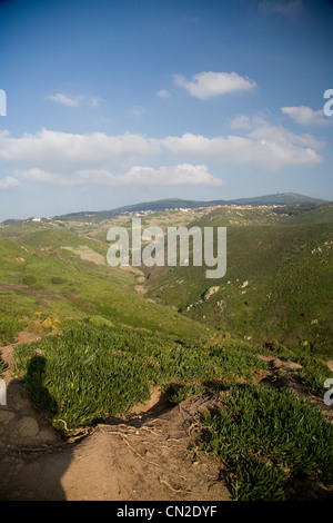 Felsige Ufer-Linie von Cabo Da Roca Portugal der westlichste Punkt auf dem europäischen Kontinent - Touristenattraktion Stockfoto