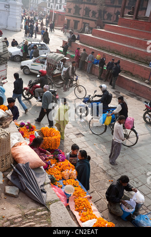 Blume-Verkäufern bei Maju Deval Tempel in Kathmandu-Tal, Nepal-Durbar Square - Kathmandu, Bagmati Zone Stockfoto