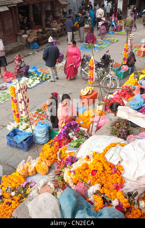 Blume-Verkäufern bei Maju Deval Tempel in Kathmandu-Tal, Nepal-Durbar Square - Kathmandu, Bagmati Zone Stockfoto