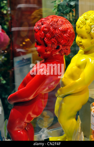 Belgien, Brüssel, Manneken Pis, Figur für den Verkauf in einem Geschäft Stockfoto