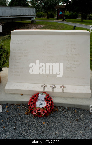 Denkmal für Ochsen und Böcke leichte Infanterie auf dem Gelände des Airborne Museums in der Normandie, die Pegasus-Brücke am D-Day angegriffen Stockfoto