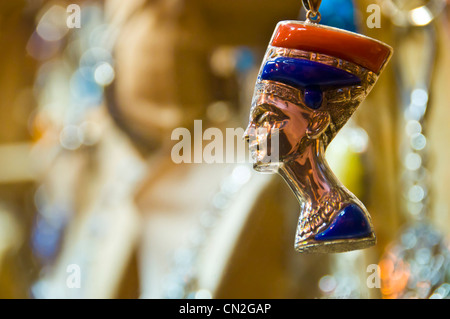 Kleine goldene Kleopatra Statue Khan El Khalili Markt Kairo Ägypten Stockfoto