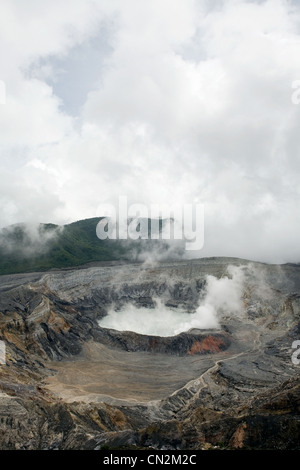 Poas Vulkan Krater, Poas Volcano National Park, Costa Rica Stockfoto