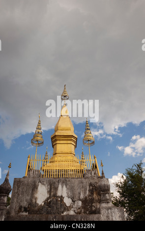 Wat Chom Si auf Phou Si Hügel, Luang Prabang, Laos PDR Stockfoto