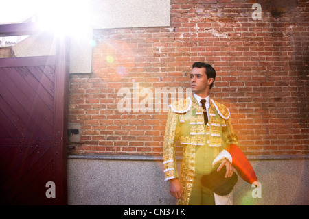 Stierkämpfer tragen traditionelle Kleidung bei der Eröffnungsfeier, Stierkampfarena Las Ventas, Madrid Stockfoto