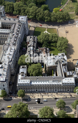 Luftaufnahme der Downing Street, The Cabinet Office und Treasury Building, Whitehall, London SW1 Stockfoto