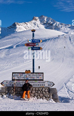 Frankreich, Savoyen, Valmorel, Massif De La Vanoise, Tarentaise-Tal, St François Longchamp, Maurienne-Tal, Schilder für Straße Stockfoto