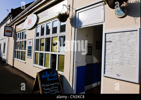 Fischerdorf, eine Meile von Nordsee, Freizeit, Bootfahren, Segeln, Fanggebiet, Fischrestaurants, Wells nächsten The Sea, North Norwich Stockfoto