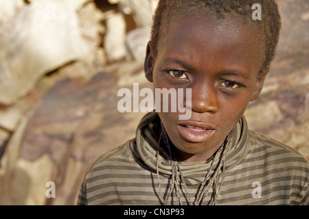 Bildnis eines Knaben in Dogon County, Mali. Stockfoto