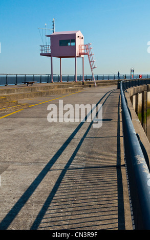 Der Rosa-Hütte auf der Cardiff Bay Barrage, Südwales Stockfoto